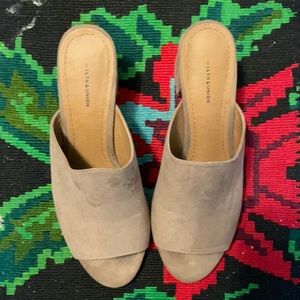 Nordstrom Rack faux suede heels 7.5